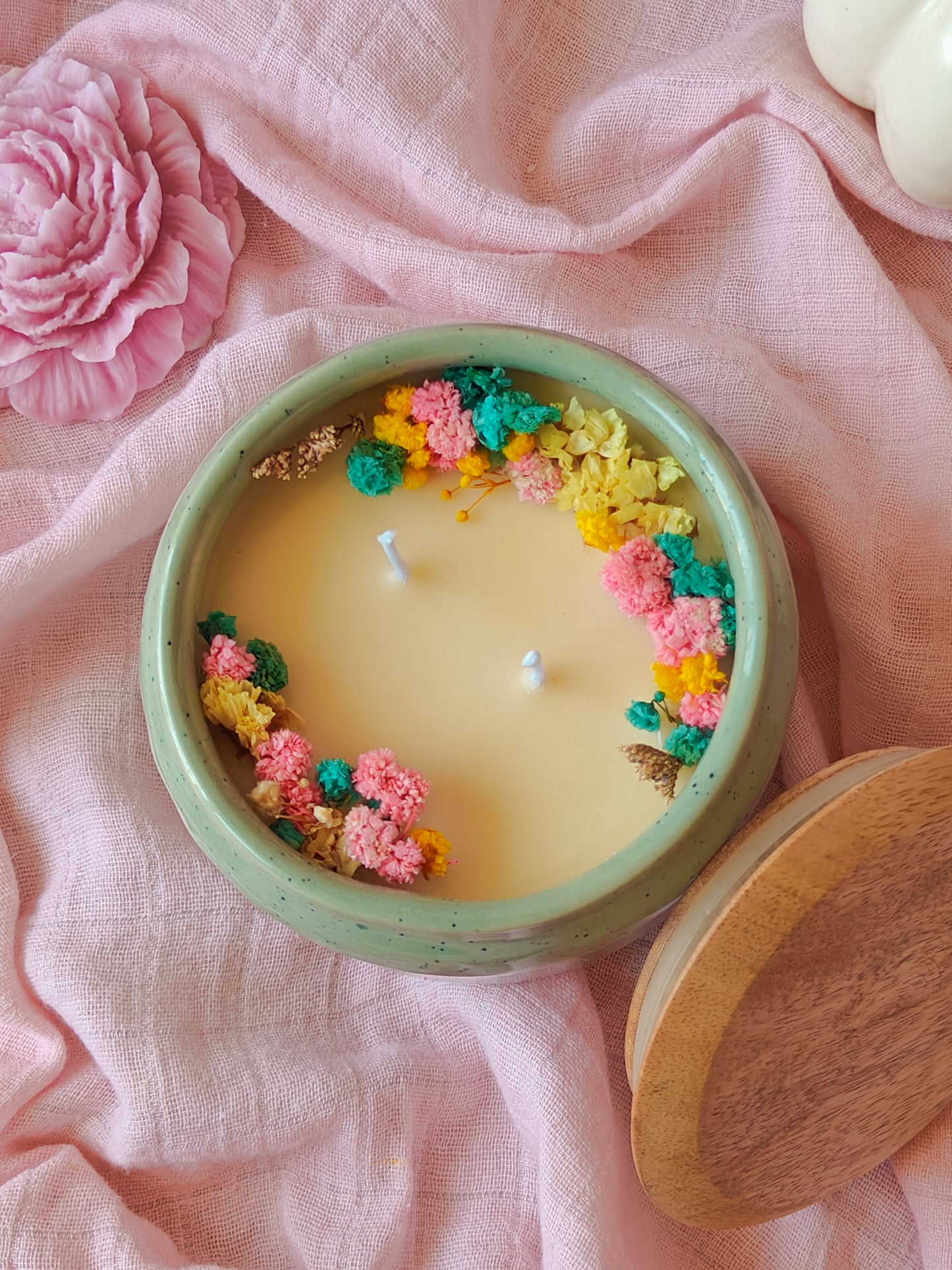 Ceramic jar candle