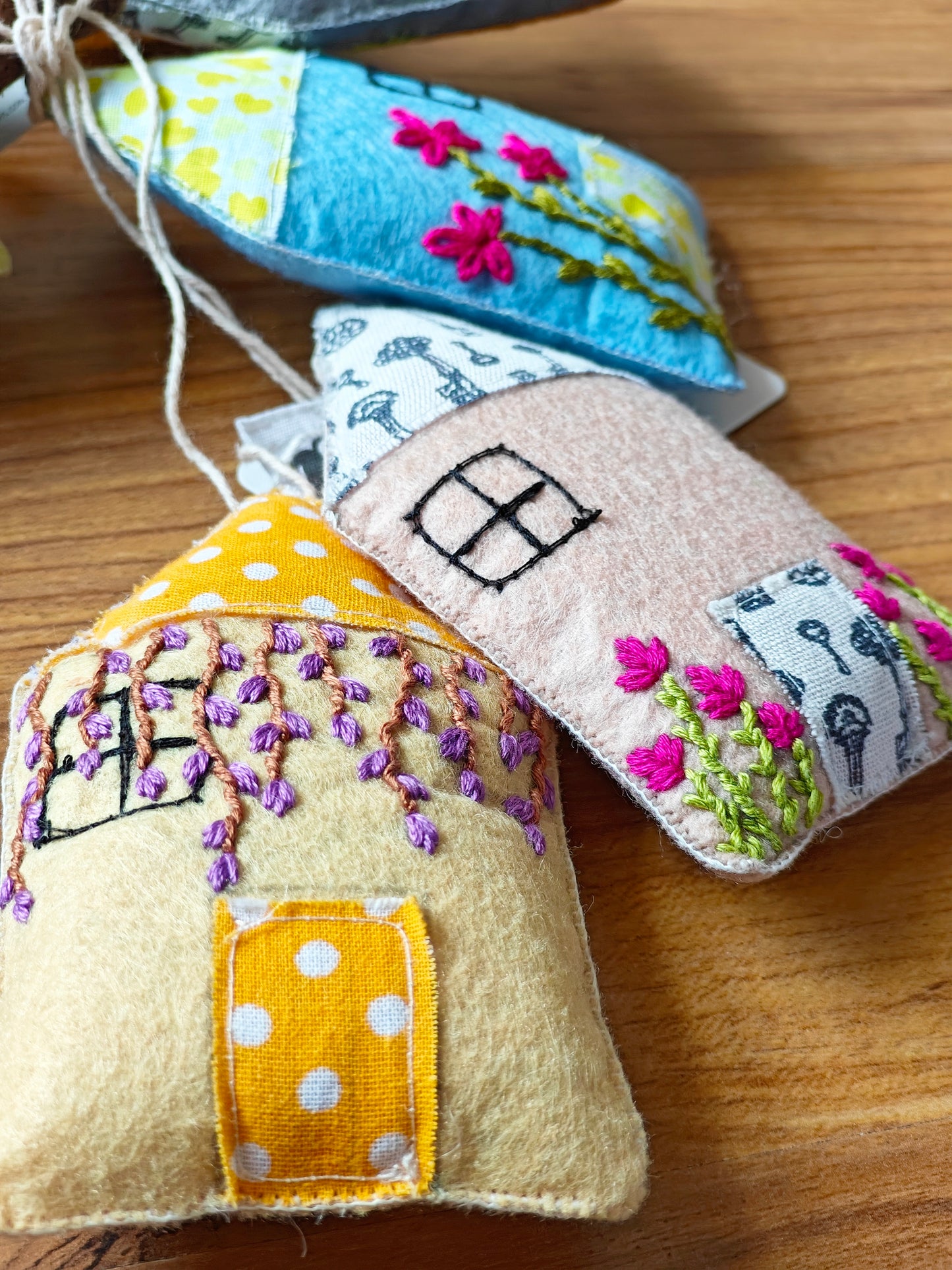 Hut Felt Bunting