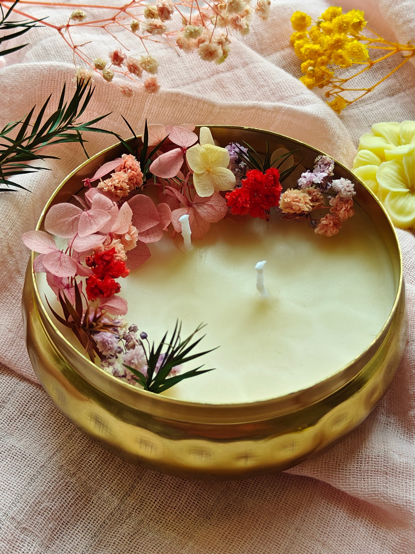 Candle in Metal urli - 4 inch