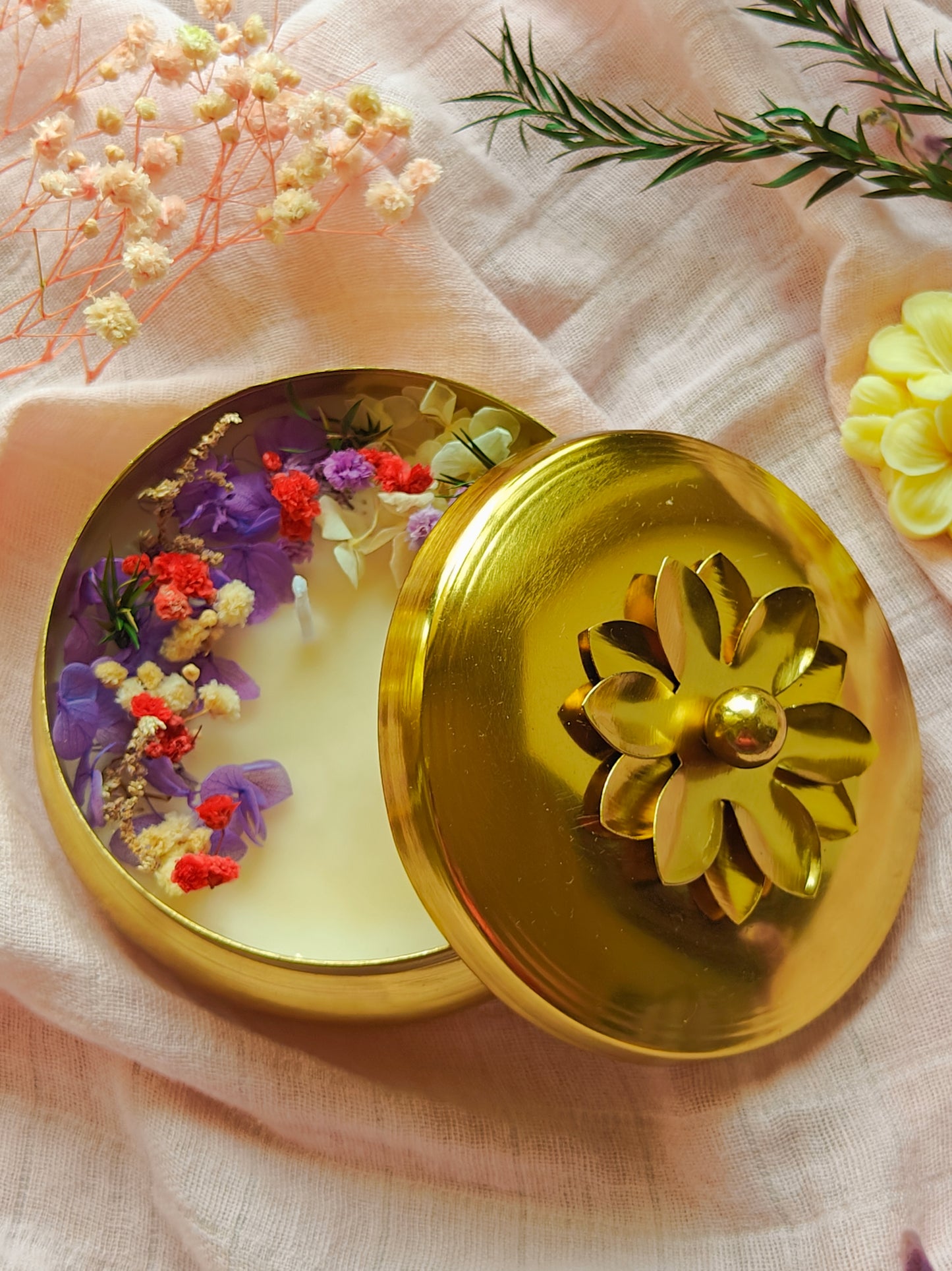 Candle in Metal urli - 4 inch