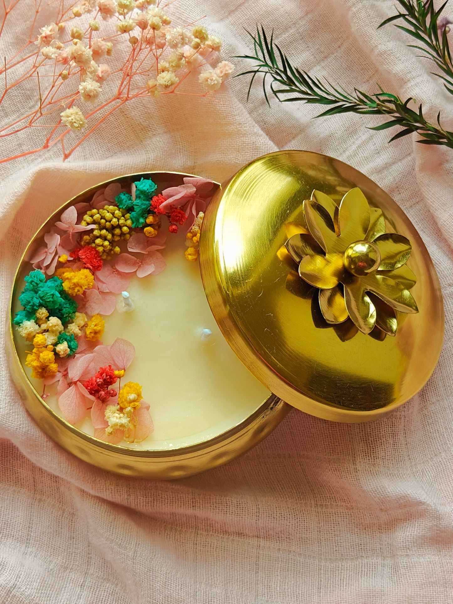 Candle in Metal urli - 4 inch