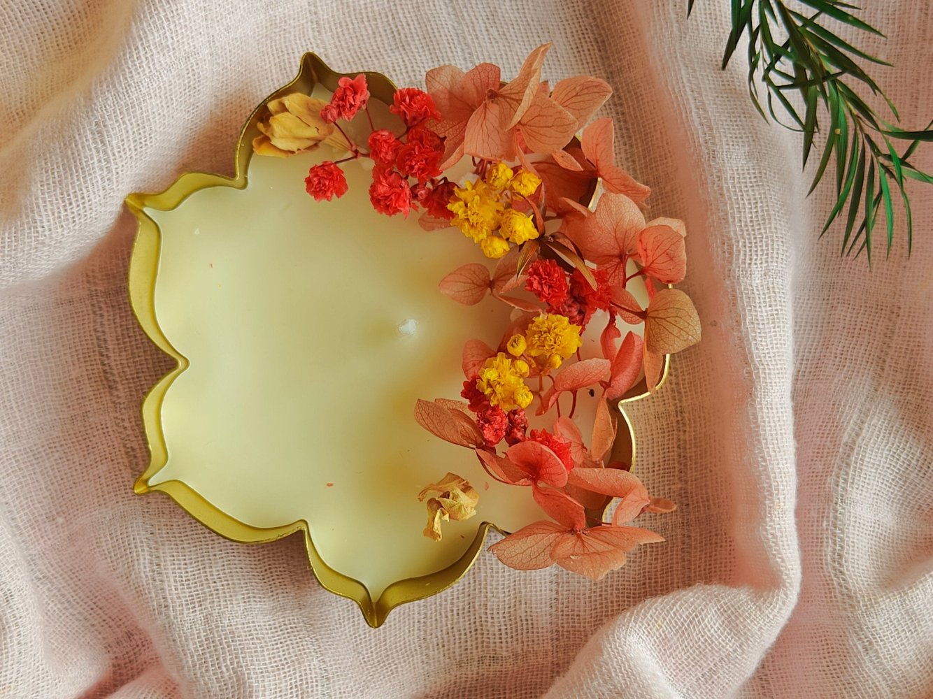 Candle in Metal flower Urli - 3.5 inch