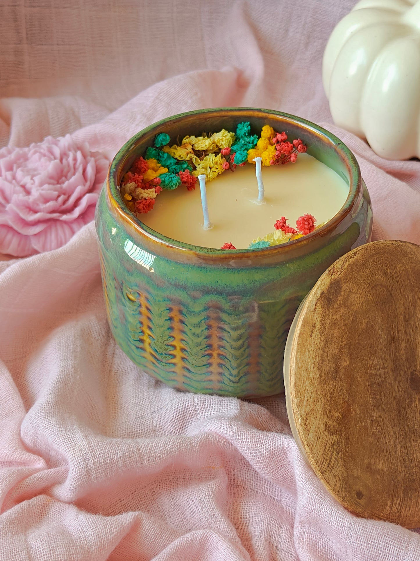 Ceramic jar candle
