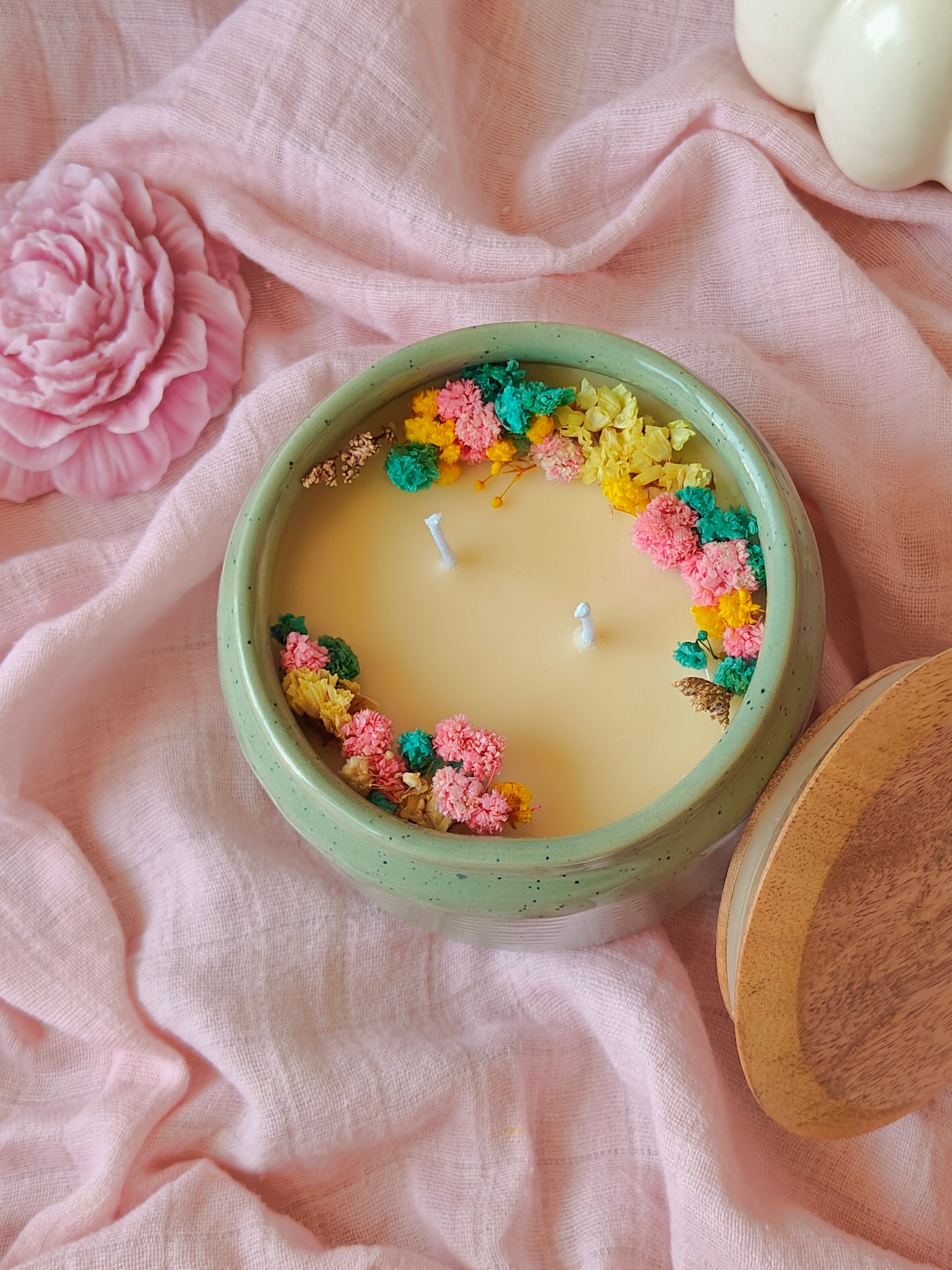 Ceramic jar candle