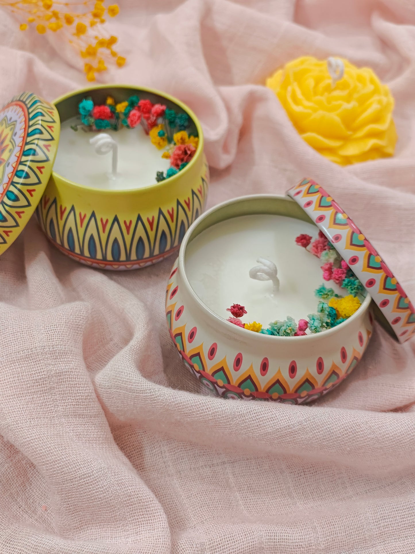 Handcrafted Handpoured Set of 2 Printed Tin Jar Soy Wax Candle with Natural Dried Flowers