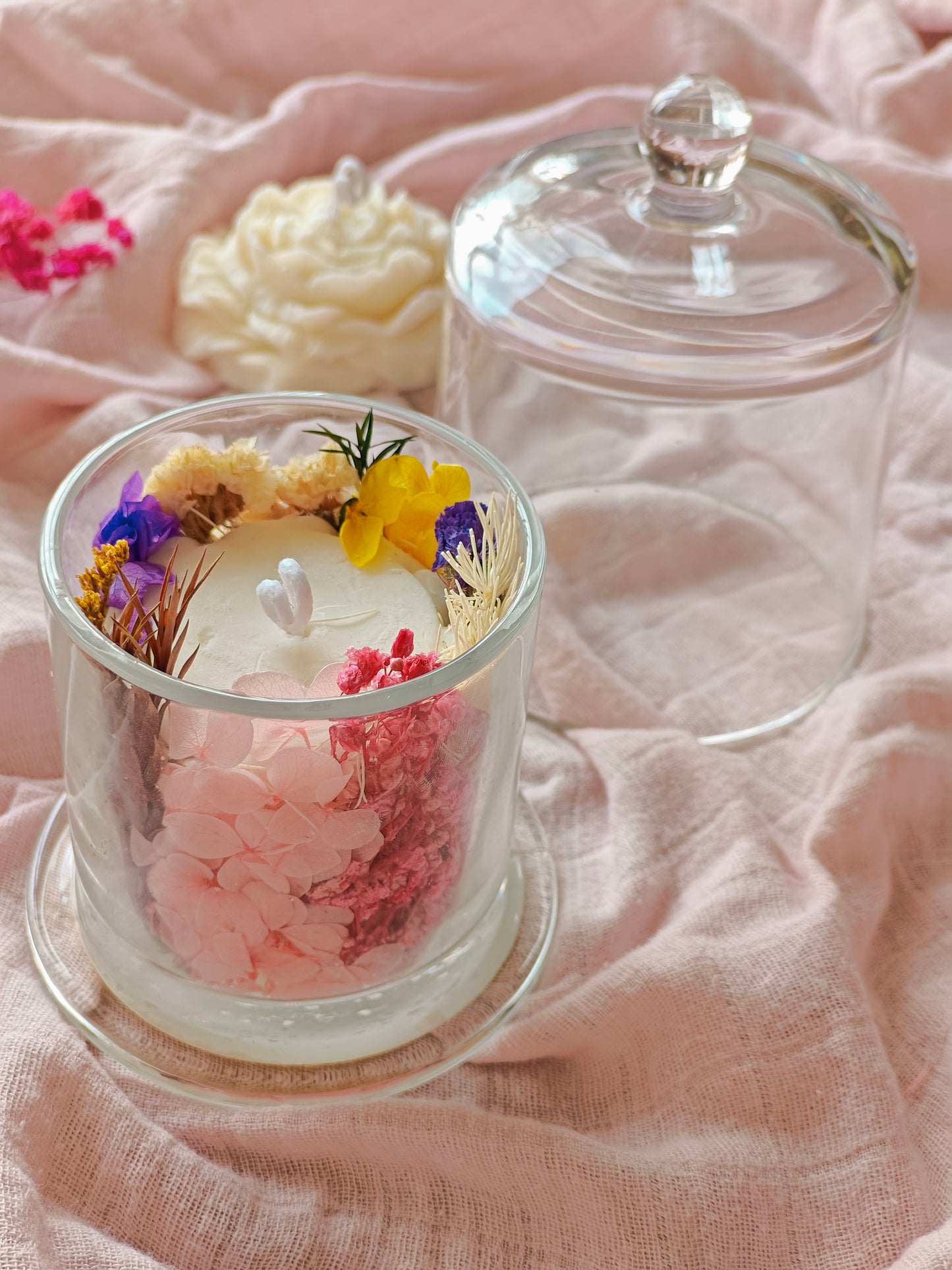 Handcrafted Handpoured Glass Bell Jar Soy Wax Candle with Natural Dried Flowers