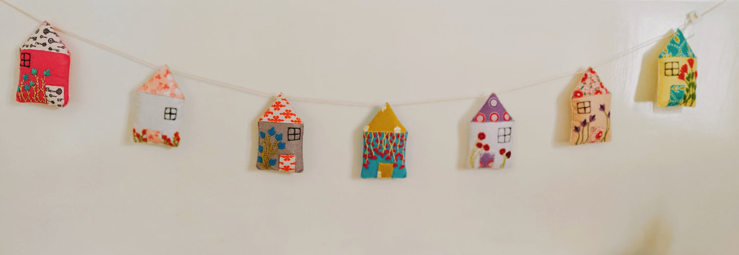 Hut Felt Bunting