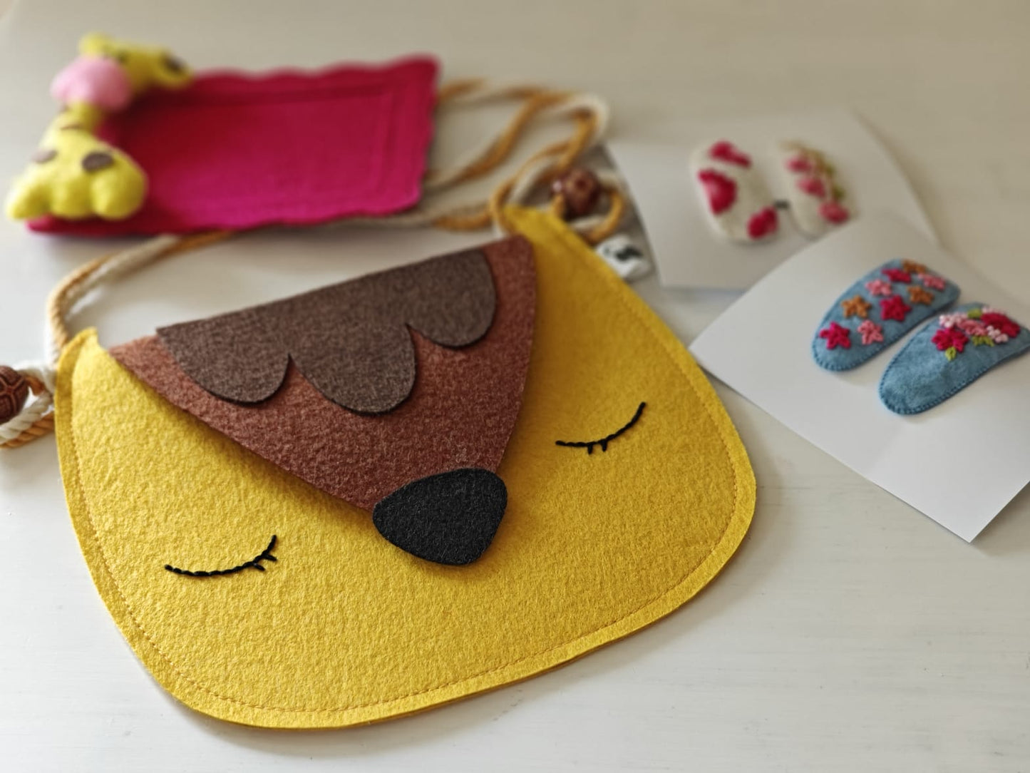 Sling bag yellow