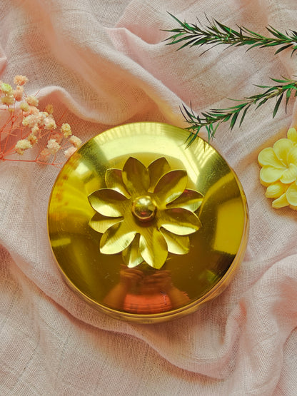 Candle in Metal urli - 4 inch