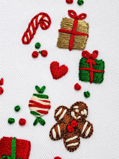 Merry Christmas Wreath Embroidered Cushion Cover — photo 8