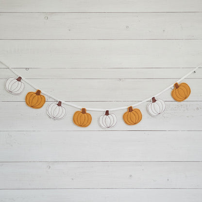 Pumpkin bunting